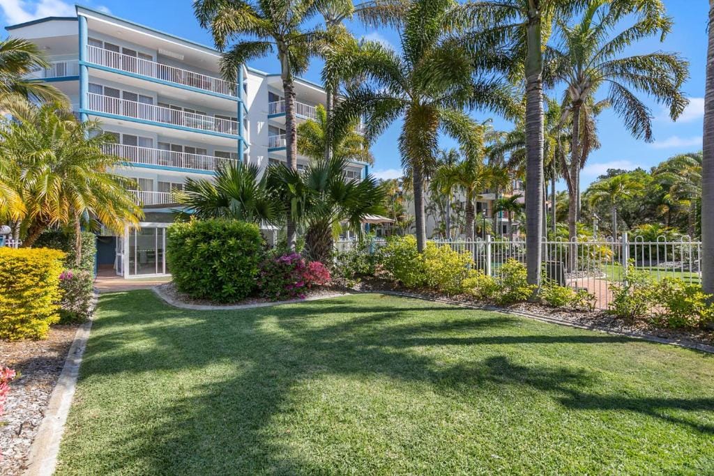 White Crest Apartments — 5