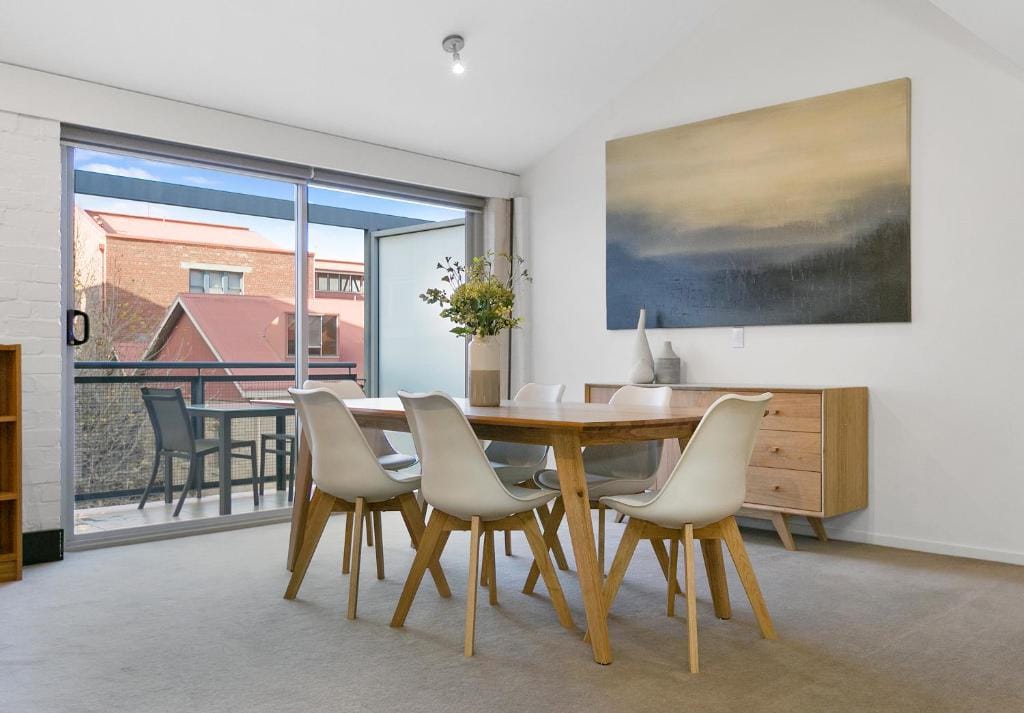 Sullivans Cove Apartments — 1