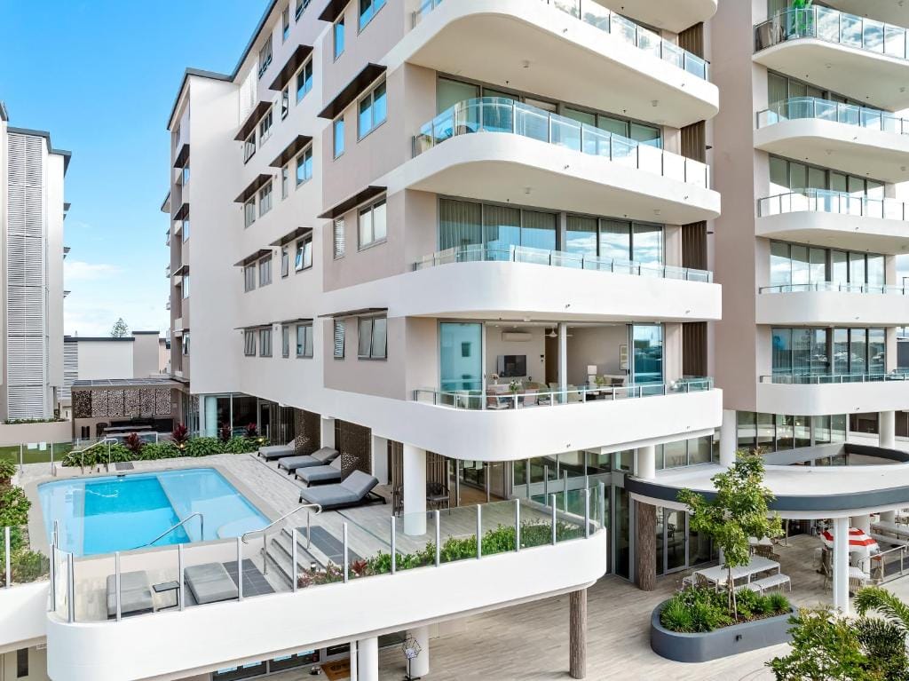 Lowanna Beach Resort Kawana — 1