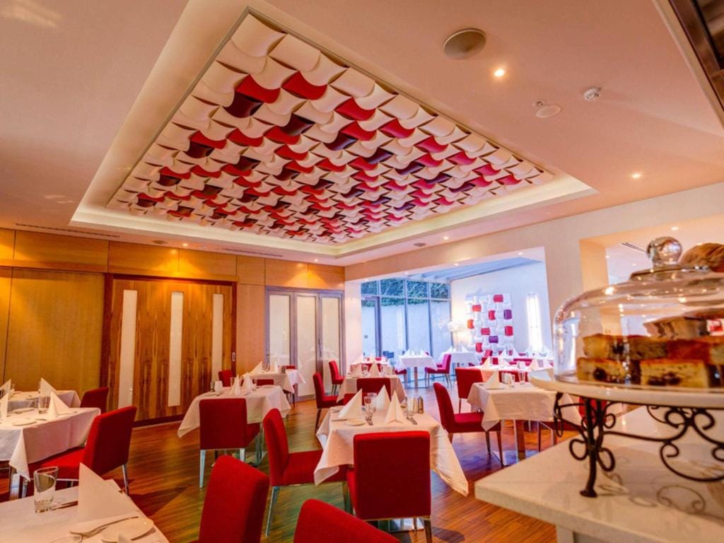 Mantra Charles Hotel — 1