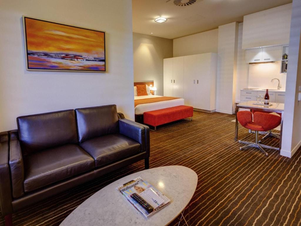Mantra Charles Hotel — 2