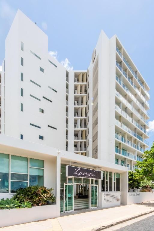 Lanai Riverside Apartments — 1