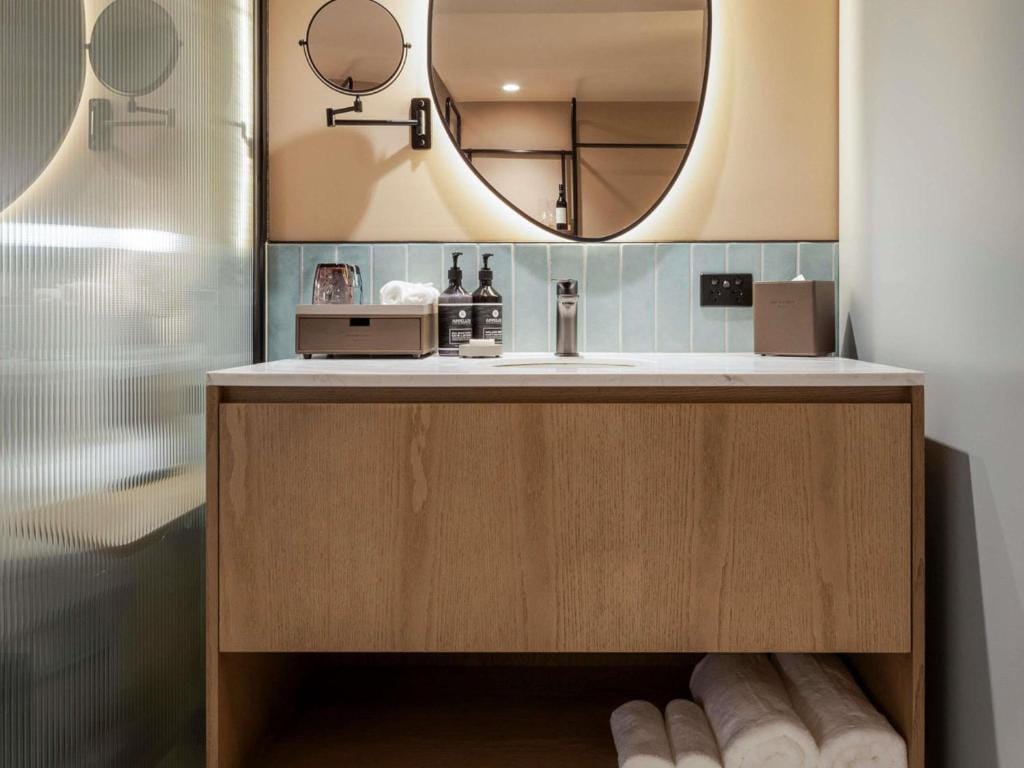 Mercure Melbourne La Trobe Street — 3