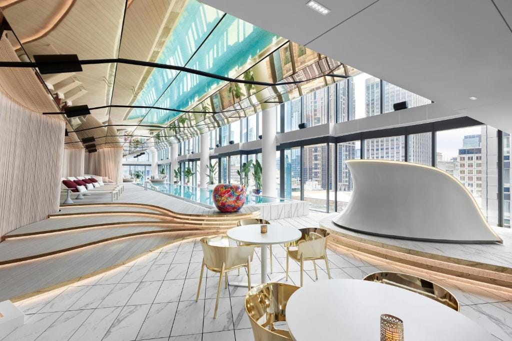 W Melbourne — 1