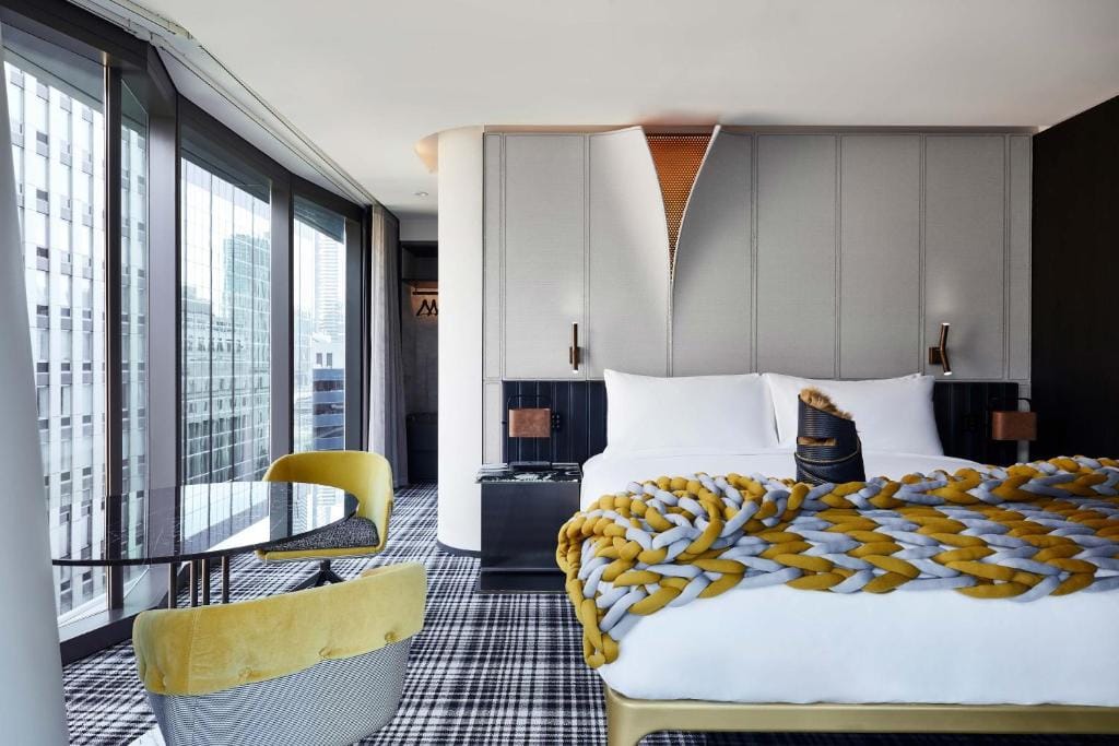 W Melbourne — 2