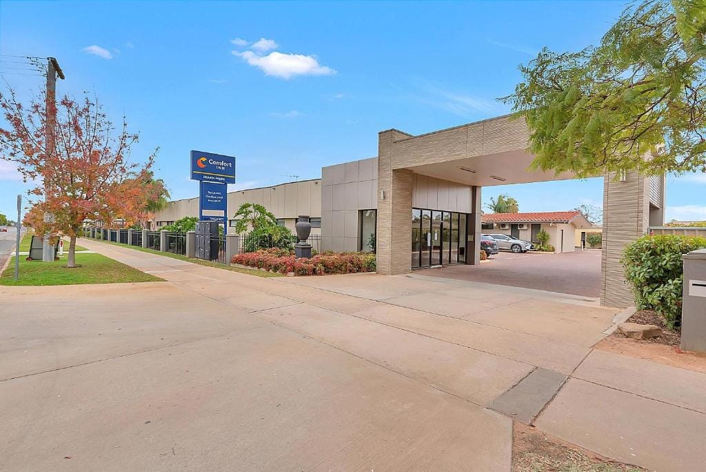 Comfort Inn Deakin Palms — 3