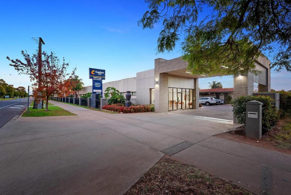 Comfort Inn Deakin Palms — 4