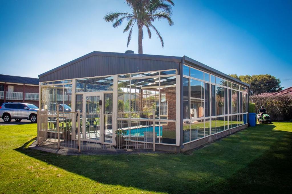 Arkana Motor Inn & Terrace Apartments — 5