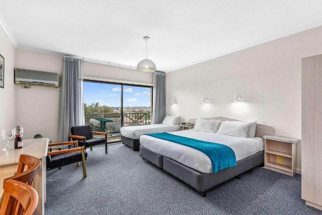Comfort Inn The Lakes — 2