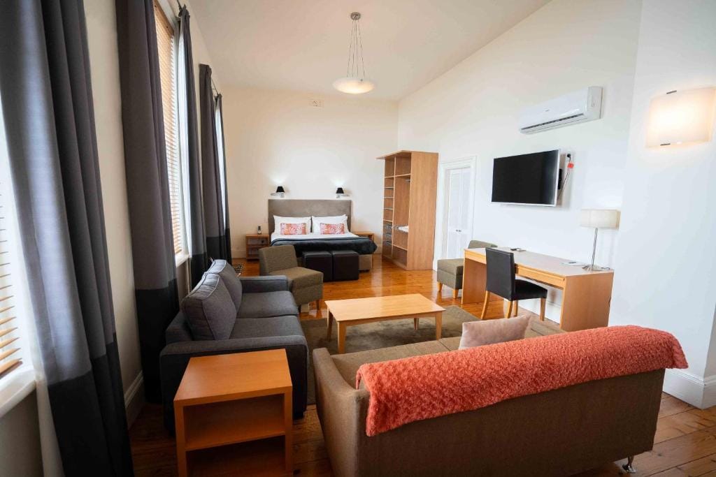 Park Hotel — 5