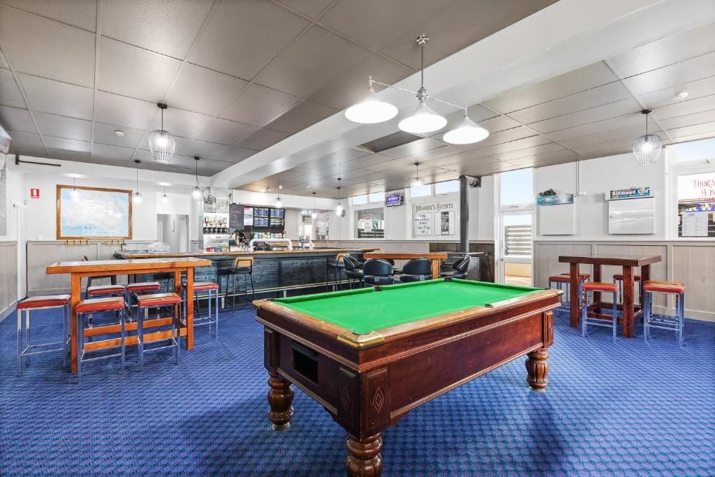The Commercial Hotel — 5