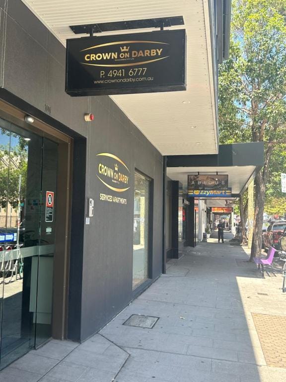 Crown on Darby Newcastle — 1