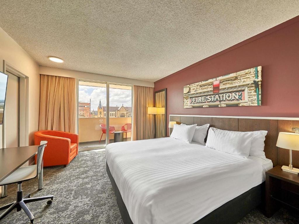 Mercure Perth On Hay — 2
