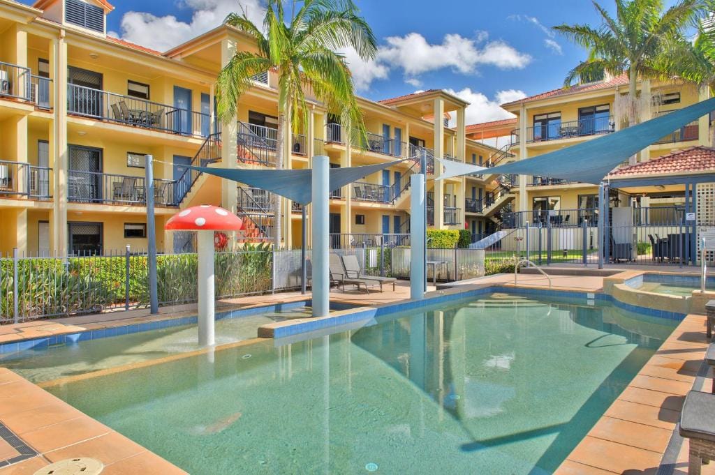 South Pacific Apartments Port Macquarie — 1