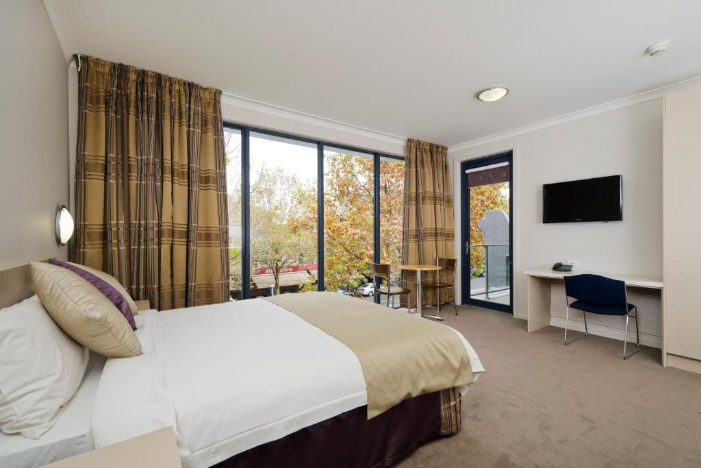 Carlton Lygon Lodge — 3