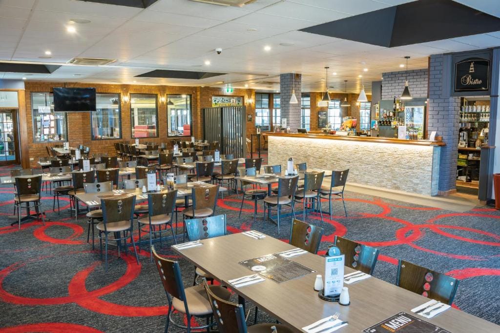 Peppermill Inn Motel — 5