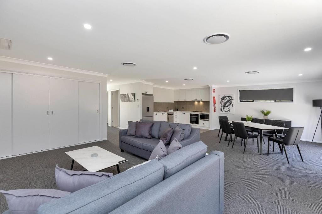 Plumes by CH Boutique & Apartments, an Ascend Collection Hotel — 3