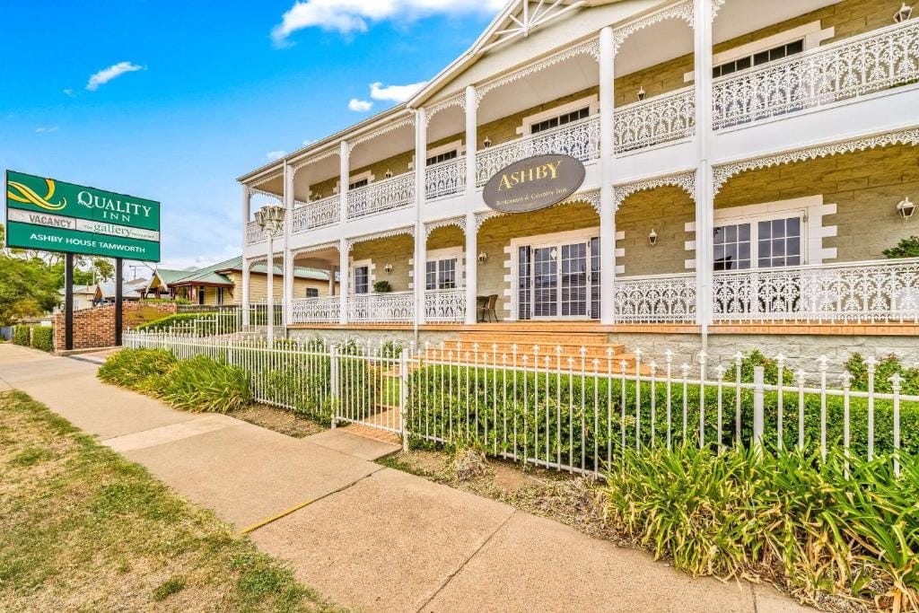 Quality Inn Ashby House Tamworth — 1