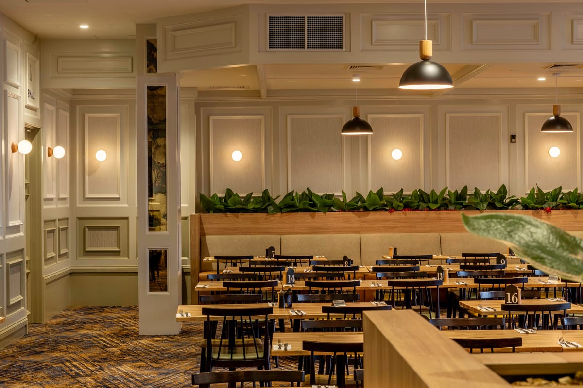 Nightcap at Skyways Hotel — 4