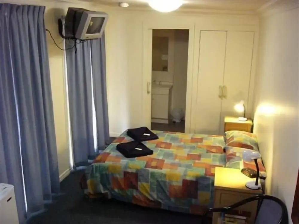 West City Motel — 1