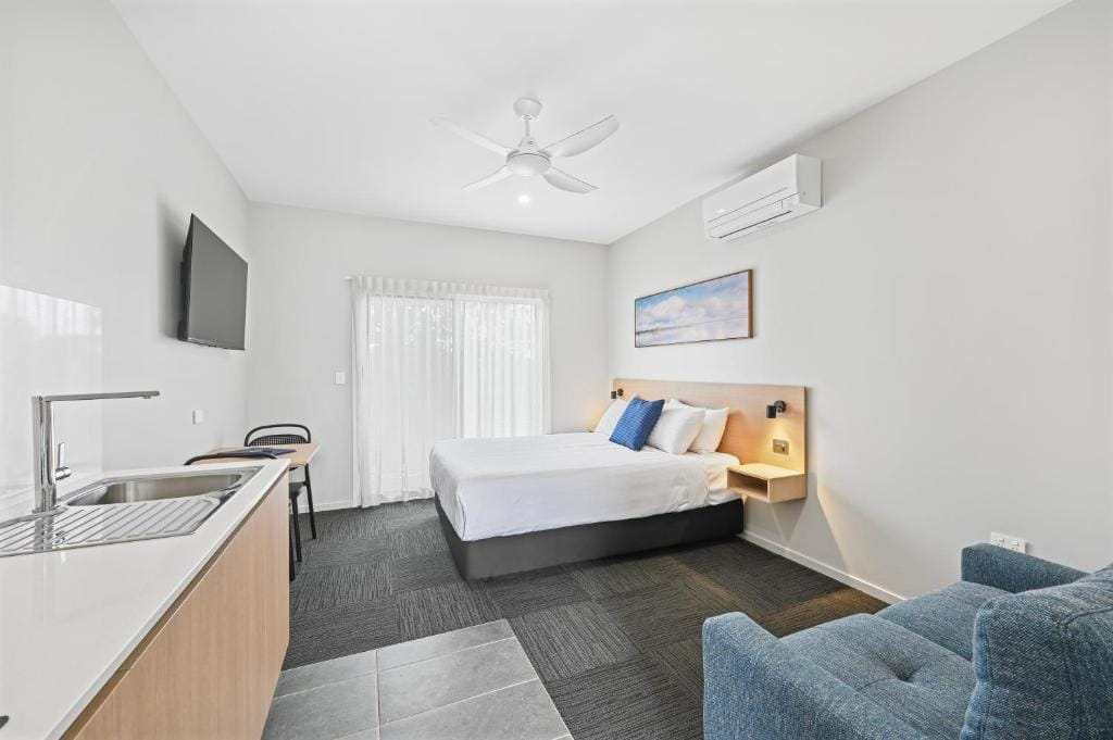 Avenue WEST Studio Units — 5