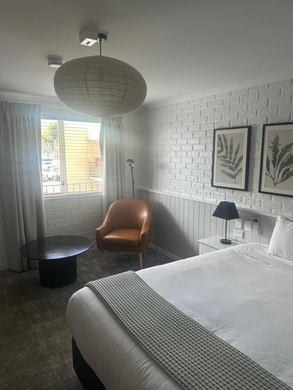 The Shamrock Hotel — 5