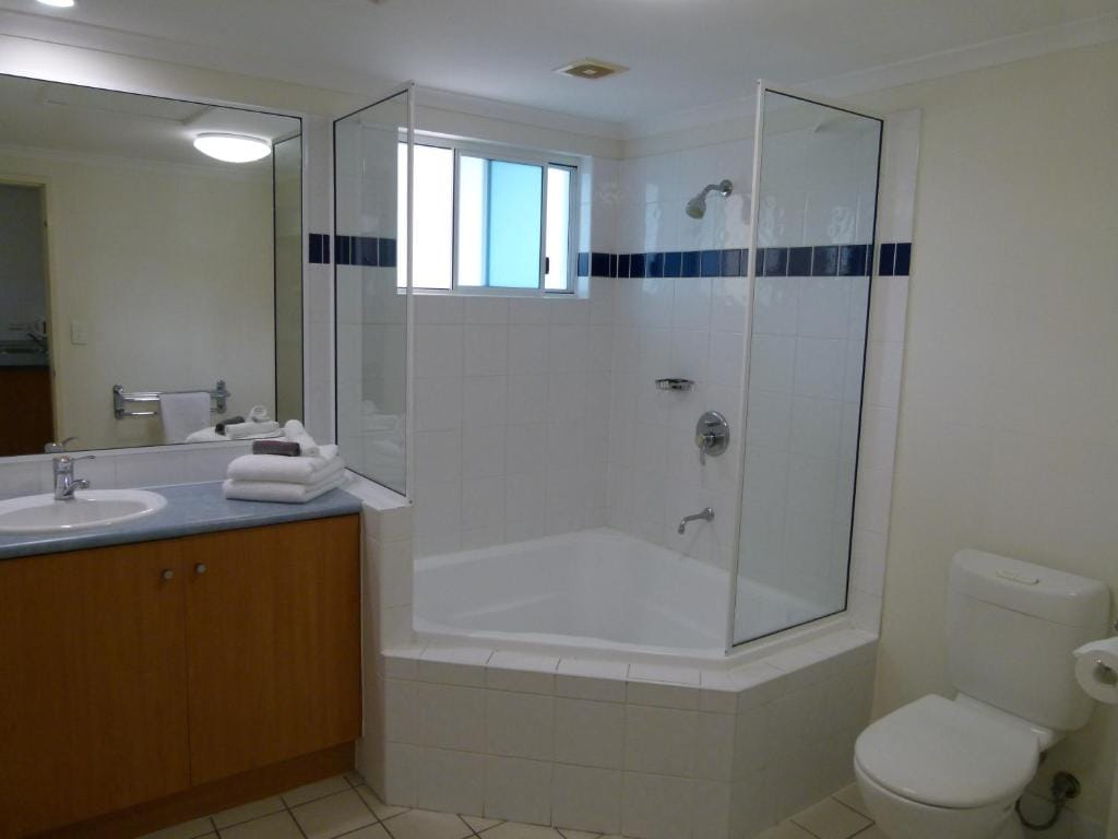 Madison Ocean Breeze Apartments — 3