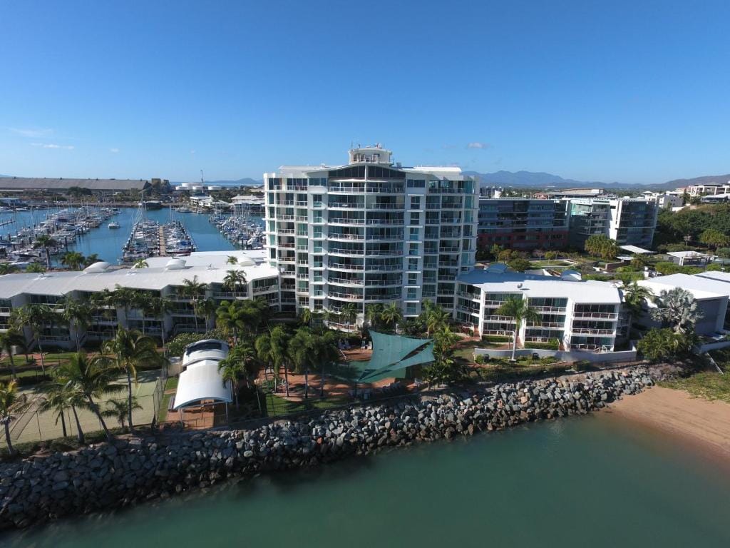 Mariners North Holiday Apartments — 1