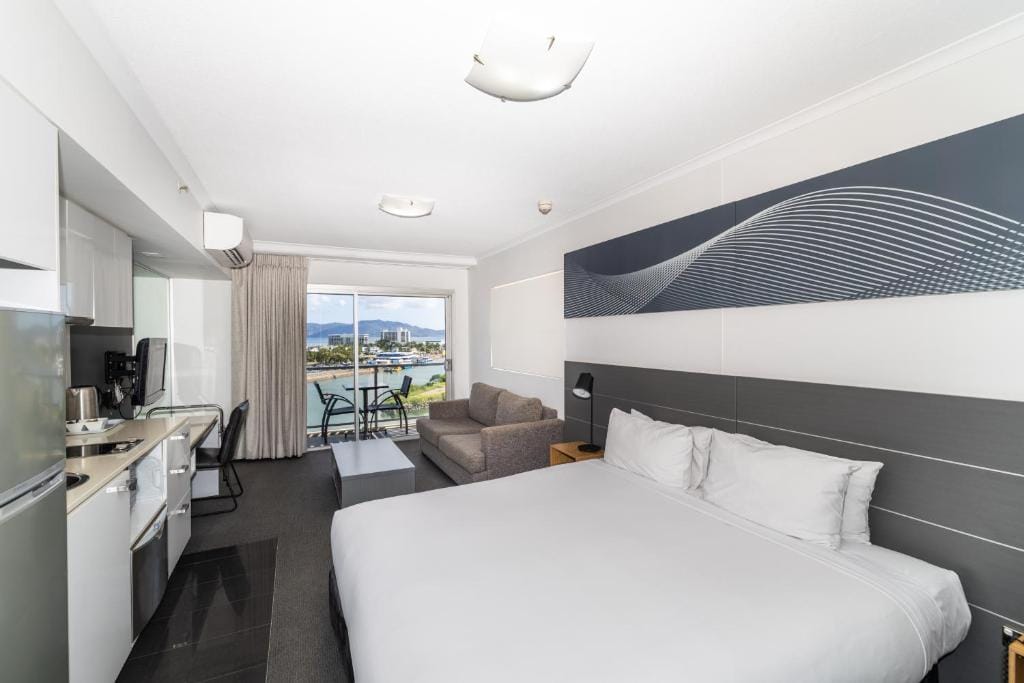 Oaks Townsville Hotel — 2