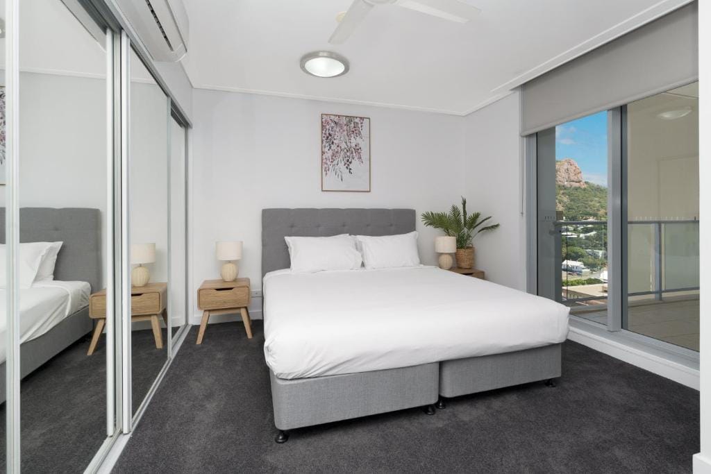 The Dalgety Apartments — 2