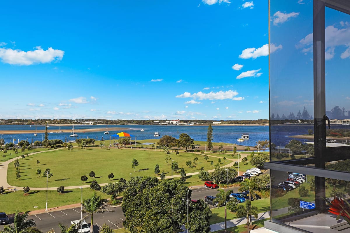 Aqualine Apartments — 3
