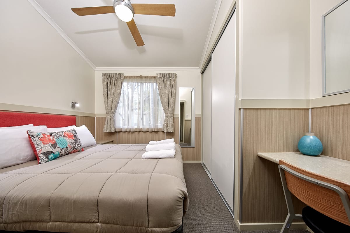 Ashmore Palms Holiday Village — 4