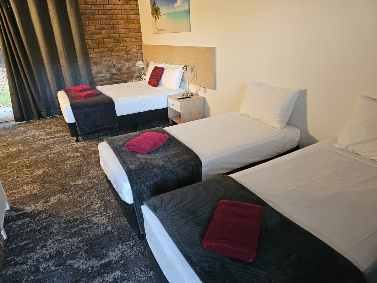 Coomera Motor Inn — 3