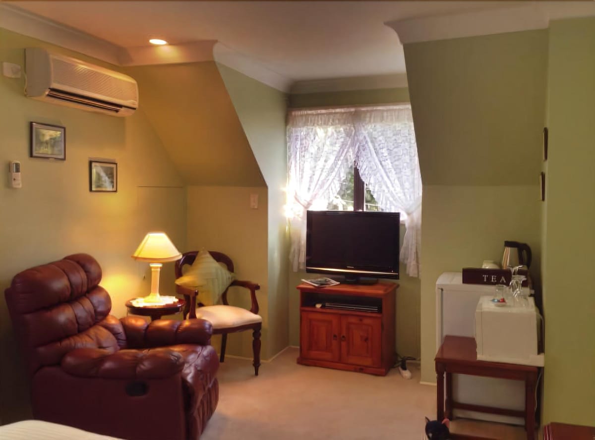 Curtis Cottage — 5