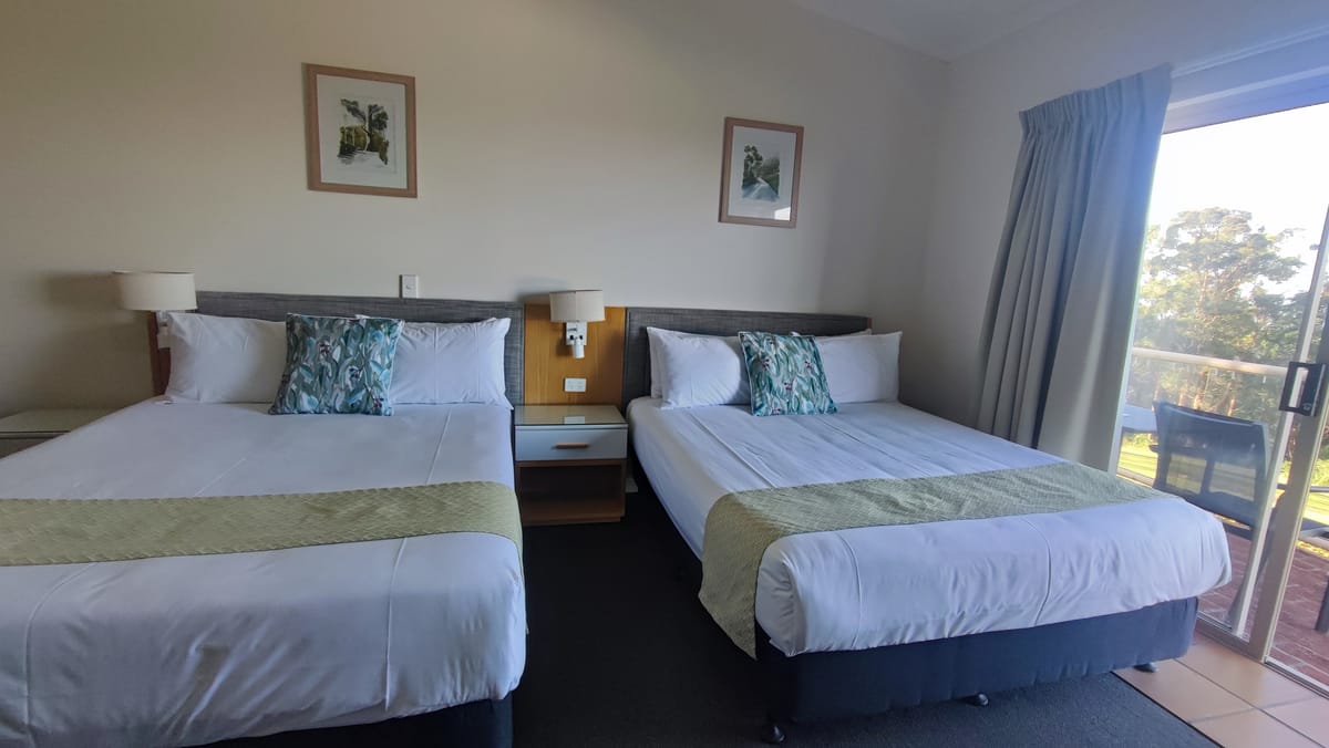 Eagle Heights Hotel Motel — 2