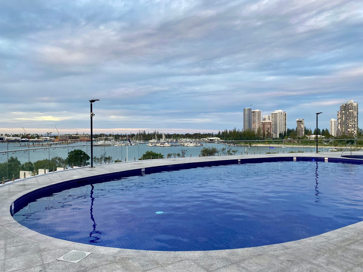 Meriton Suites Southport — 4