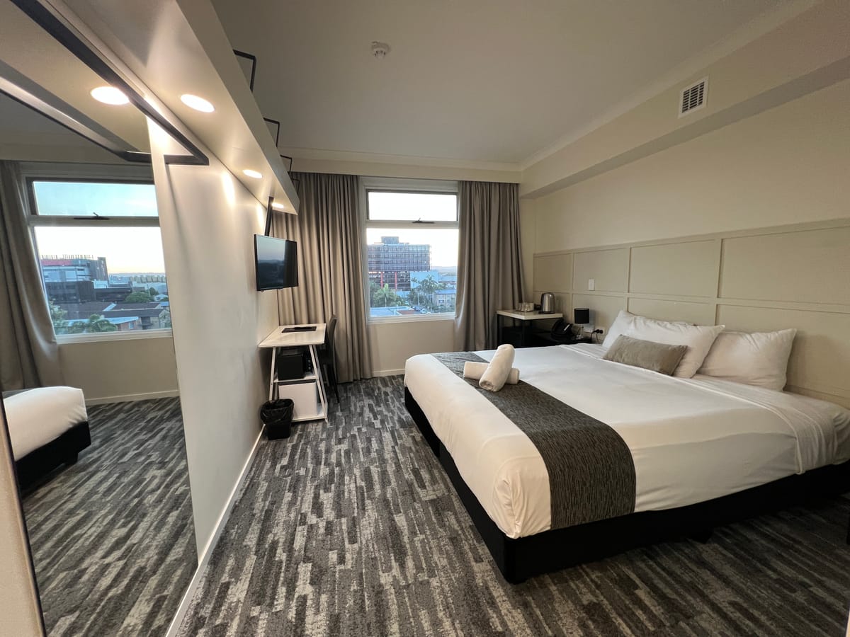 Woodroffe Hotel — 3