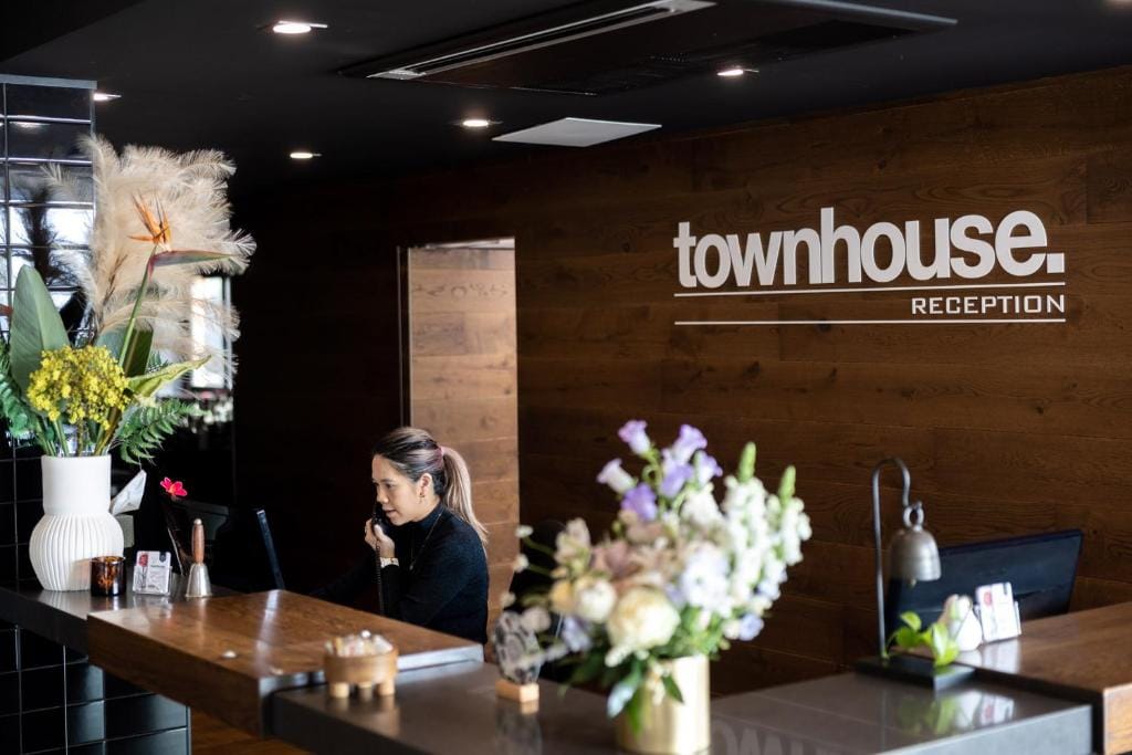 Townhouse Hotel — 1