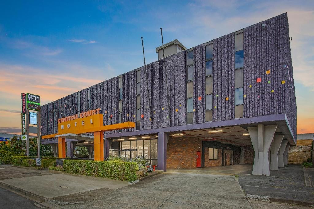 Central Court Motel Warrnambool — 1