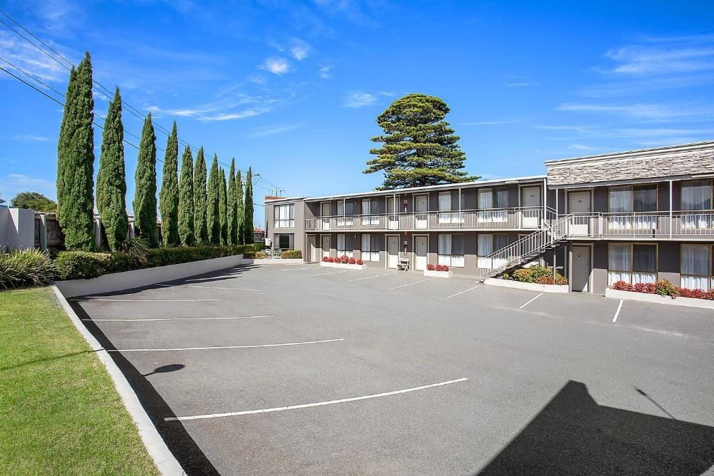 Comfort Inn On Raglan — 4